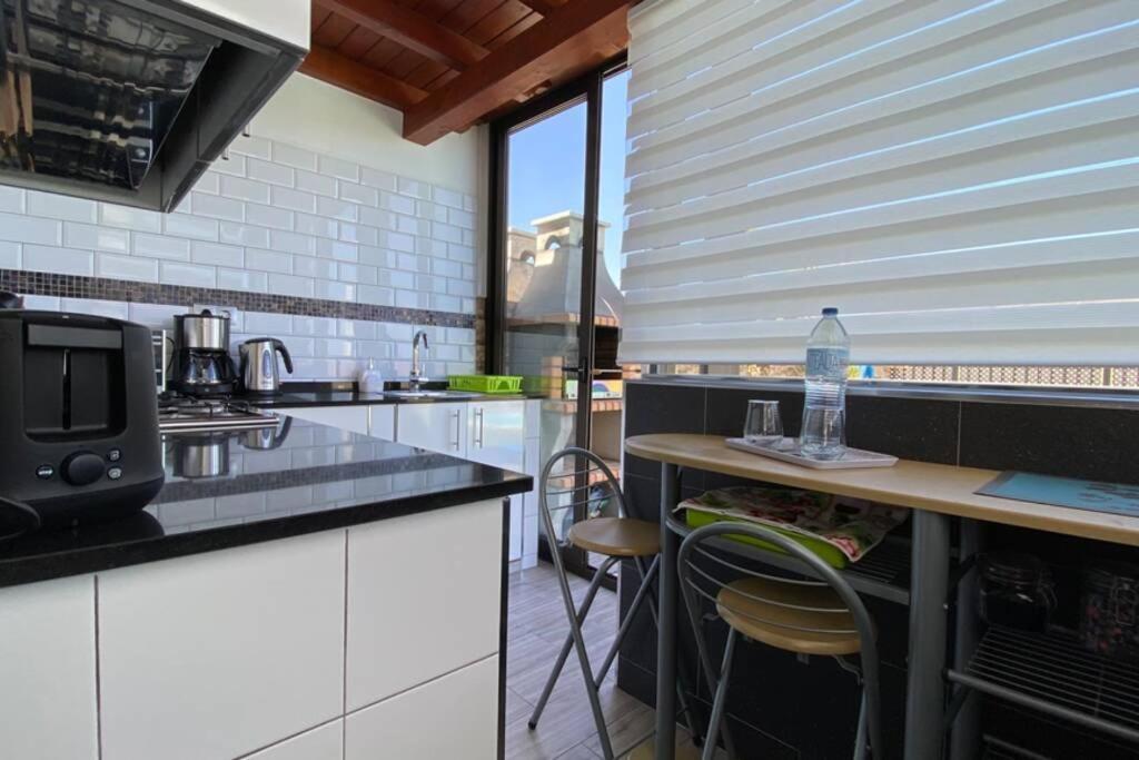 Estudio Agradable, Con Jacuzzi, Terraza Y Barbacoa, Totalmente Independiente Apartment Corralejo Exterior photo