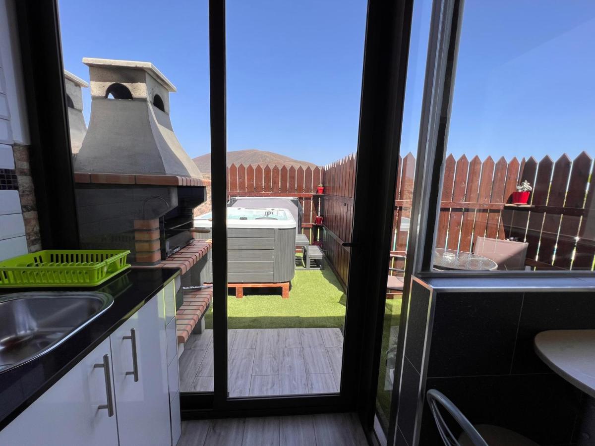 Estudio Agradable, Con Jacuzzi, Terraza Y Barbacoa, Totalmente Independiente Apartment Corralejo Exterior photo