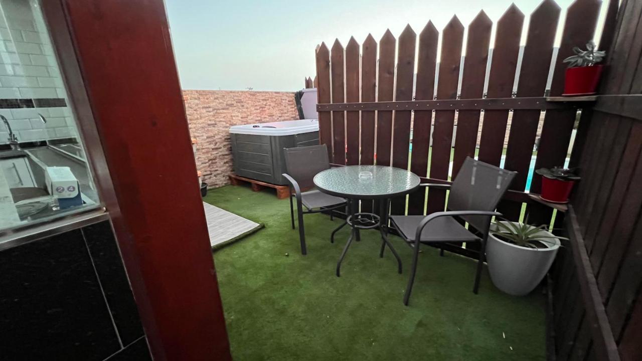 Estudio Agradable, Con Jacuzzi, Terraza Y Barbacoa, Totalmente Independiente Apartment Corralejo Exterior photo